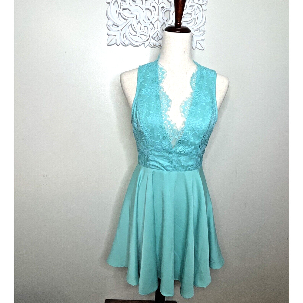 KEEPSAKE The Label size M Need Your Love DRESS Lace Bodice V-Neck Fit Flair MINT